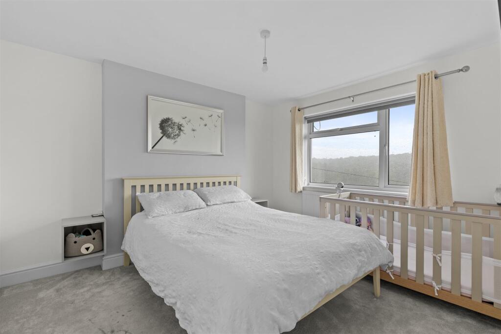 24 Arundel Road, HP12 4NE-2.jpg