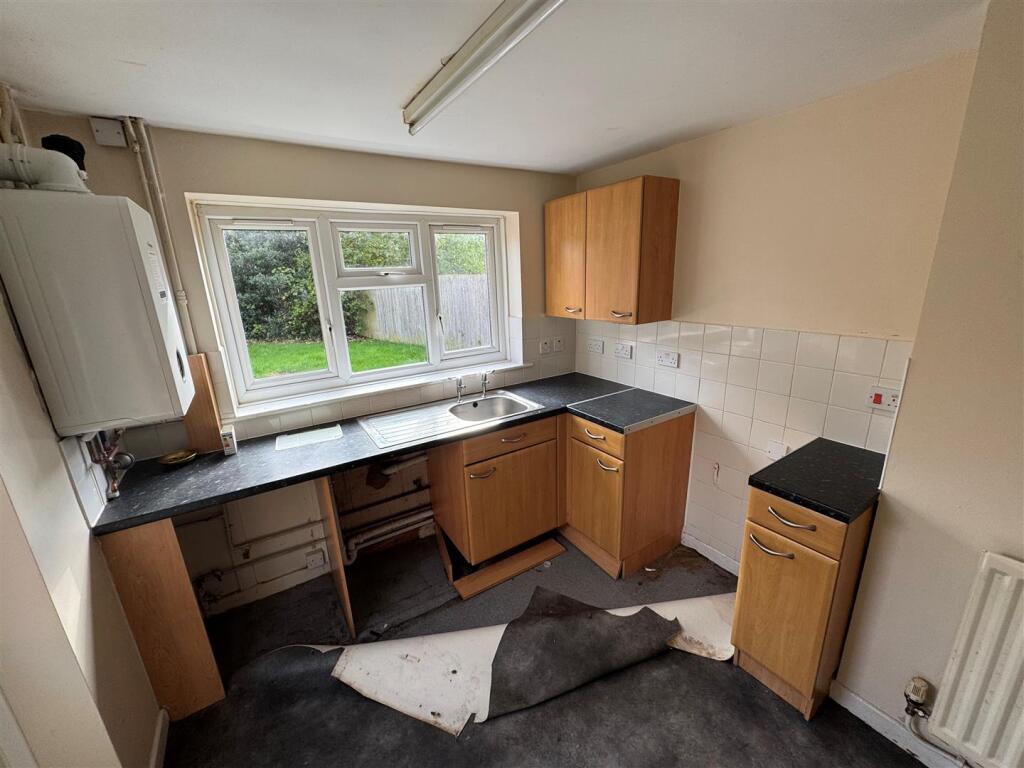 kitchen 3.jpg