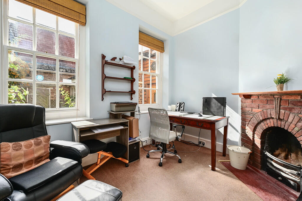 Freshwood House (...