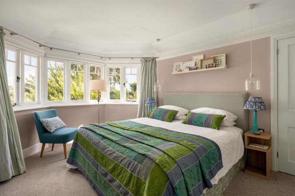 Principal bedroom
