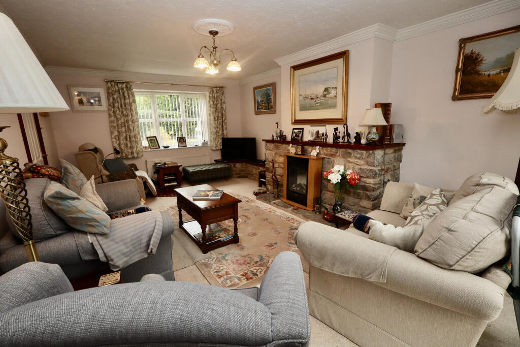 Double aspect sitting room