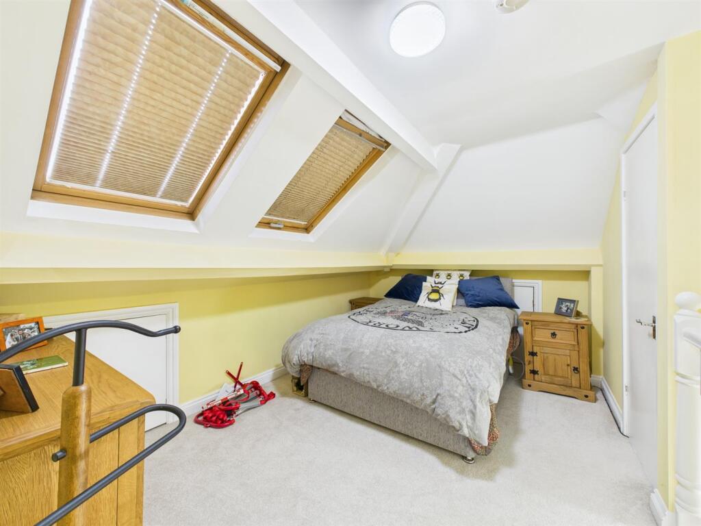 Bedroom: