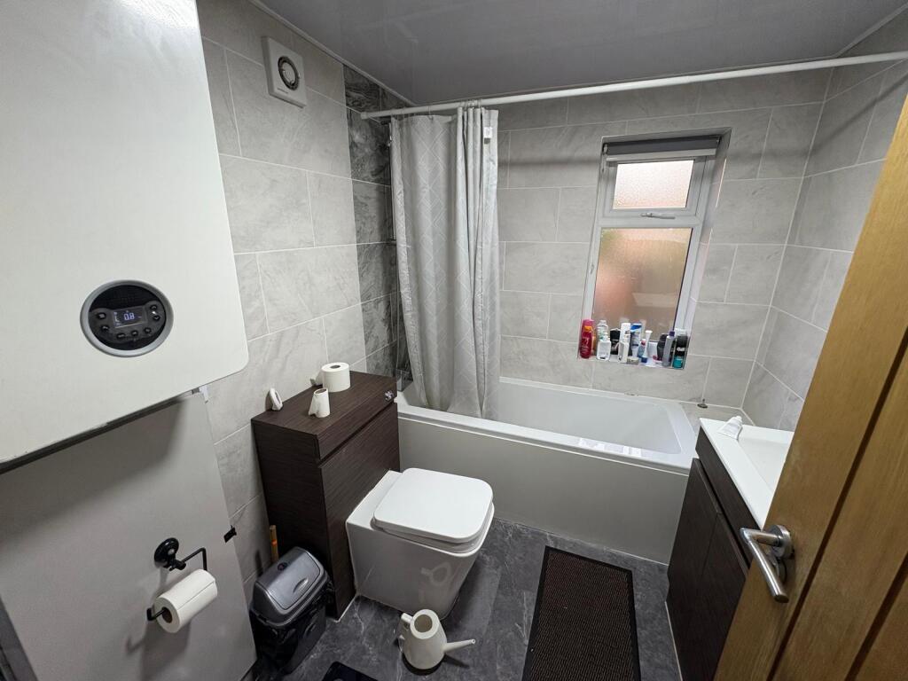 WhatsApp Image 2025-11-21 at 15.31.46 (5).jpeg