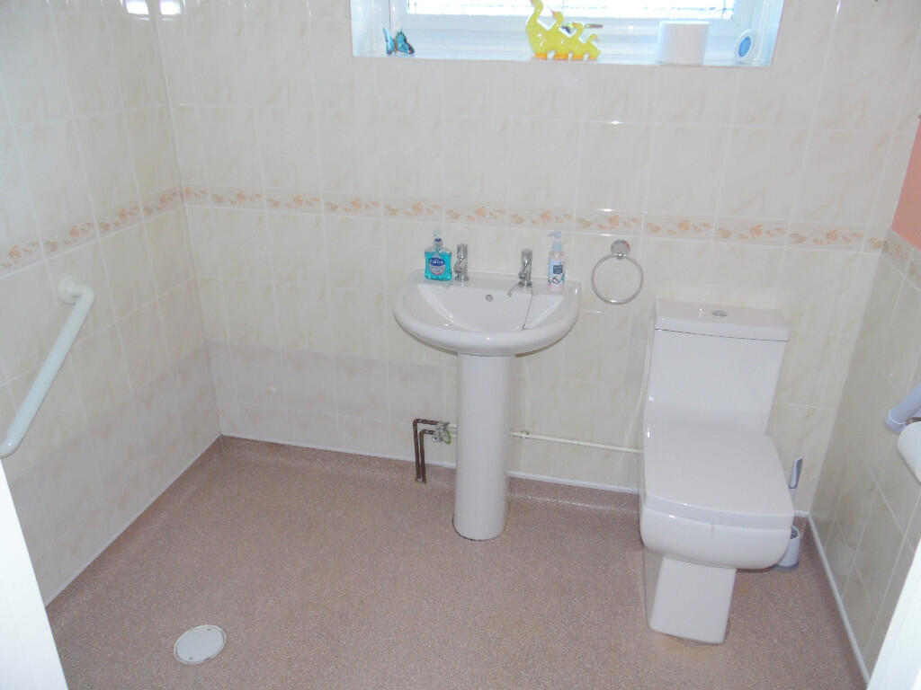 WETROOM SHOWER ROOM