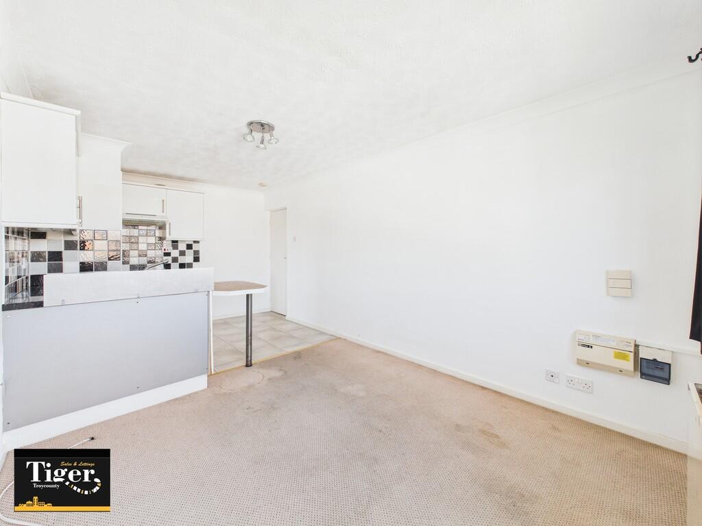 CAM03440G0-PR0392...