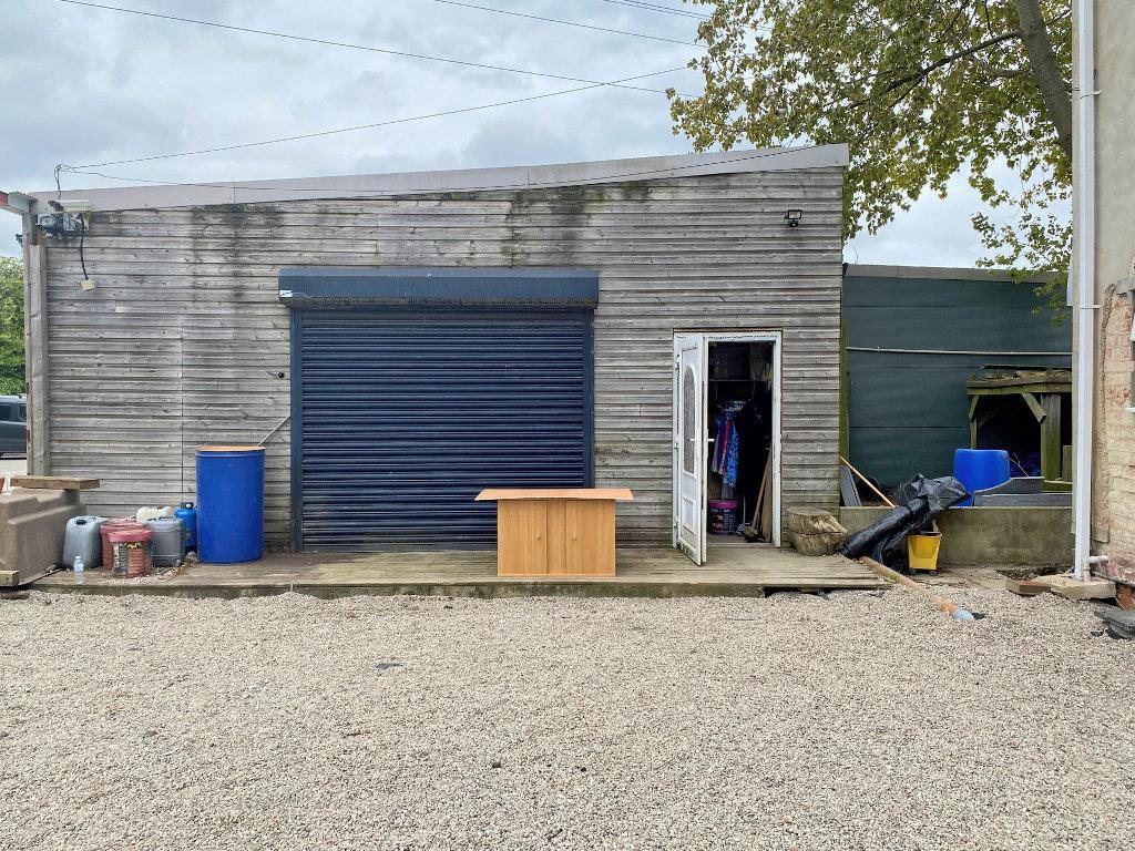 Garage workshop