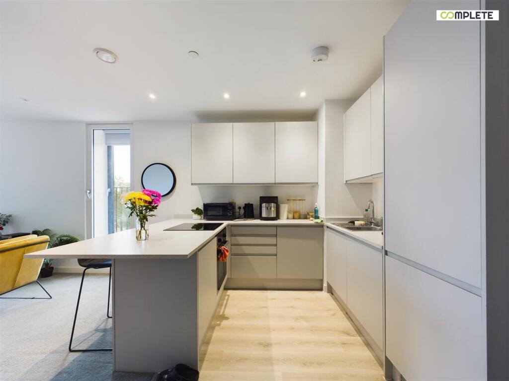 CAM01231G0-PR0053-STILL001