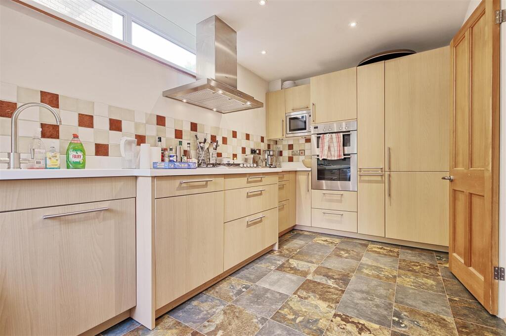 Kitchen.jpg