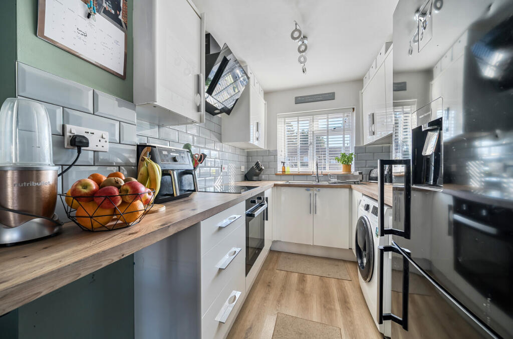 1360034-12-68da66...