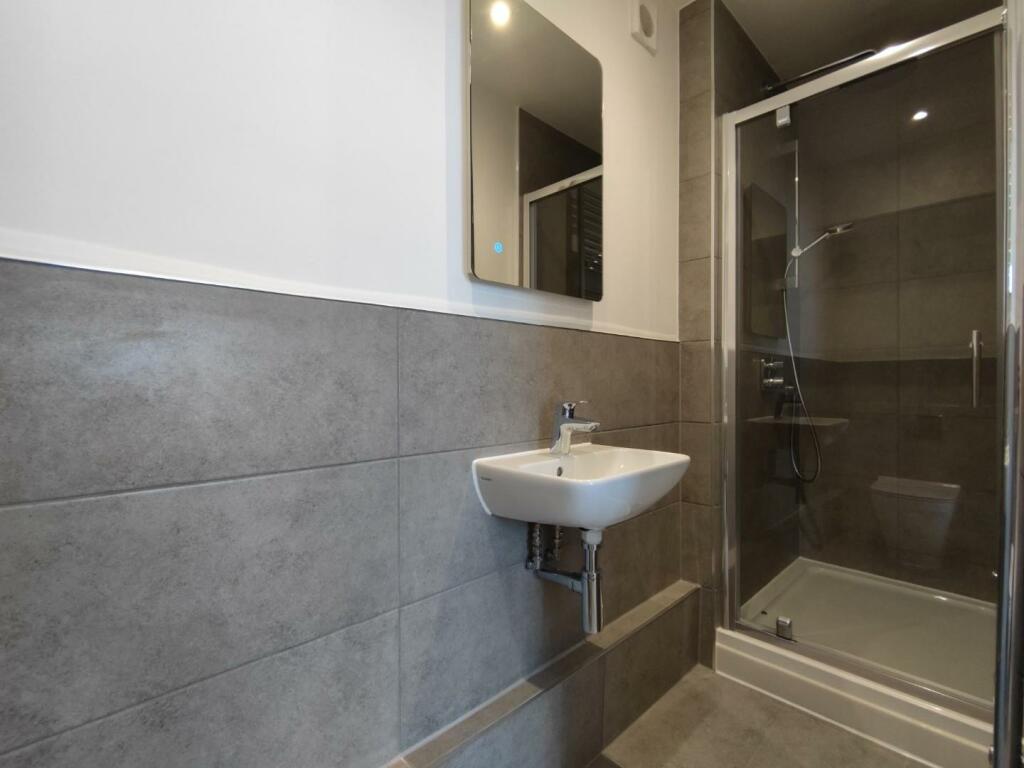 Shower Room En-Suite