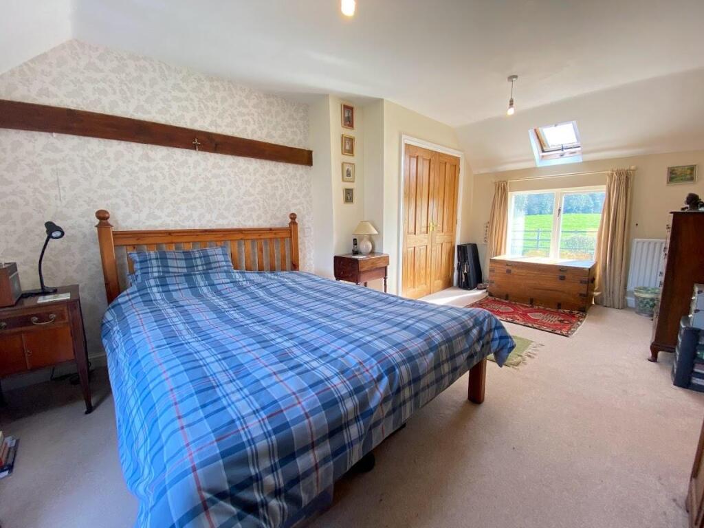 PRINCIPLE BEDROOM SUITE