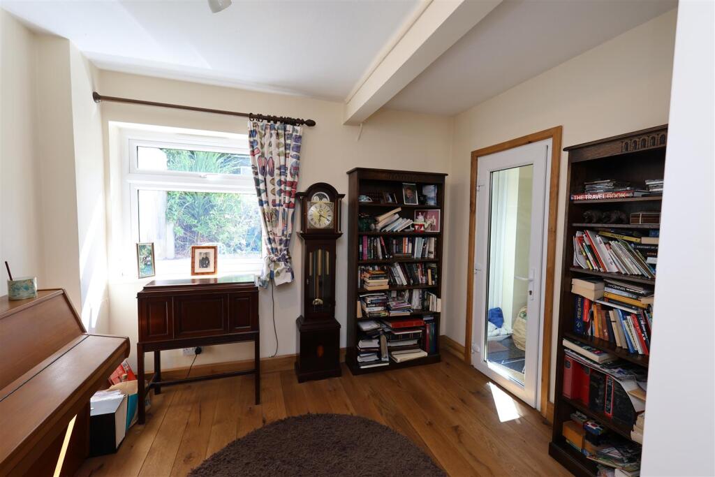 BEDROOM 4/RECEPTION
