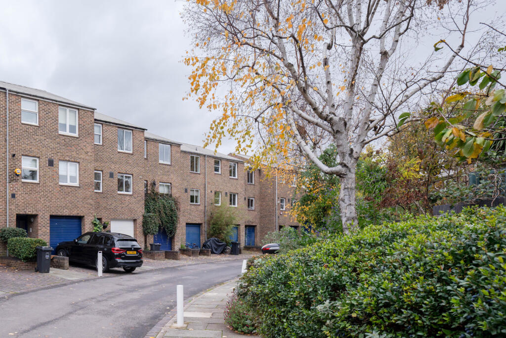 318650 - Vicar's Close, London E9 - high res-07...