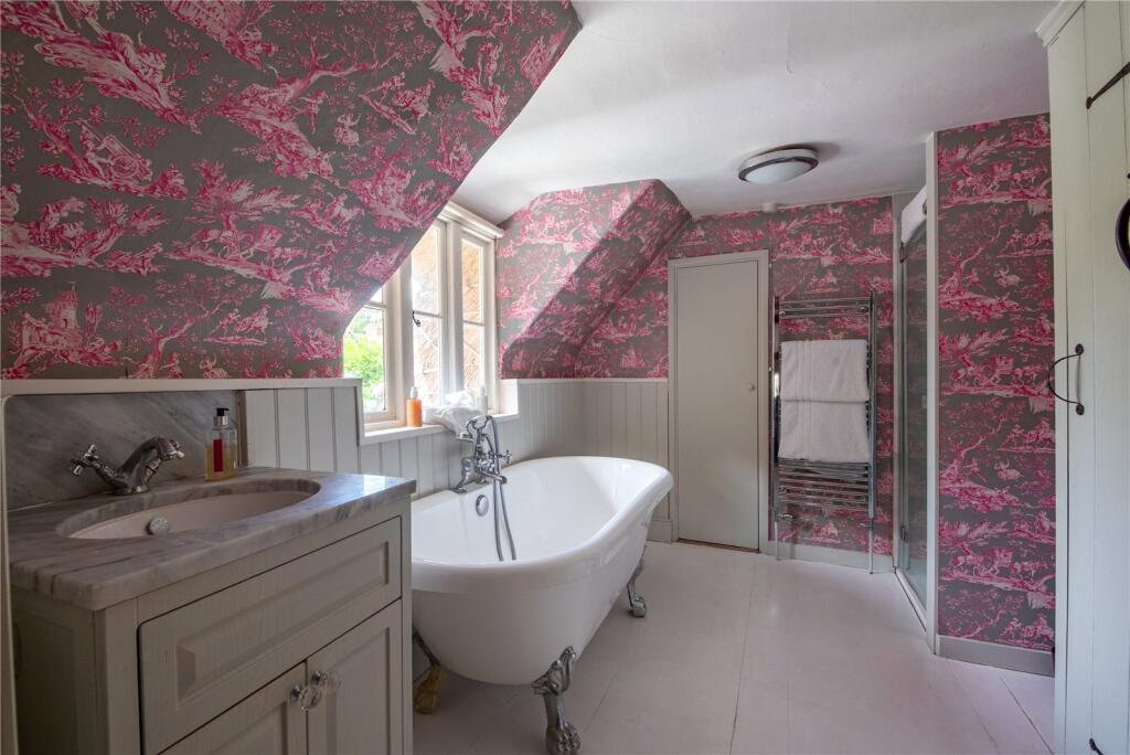 Ensuite