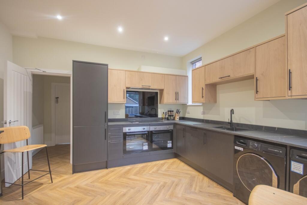 Lrg_Kitchen 1-1