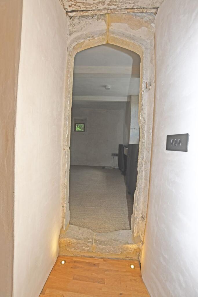 Photo 33