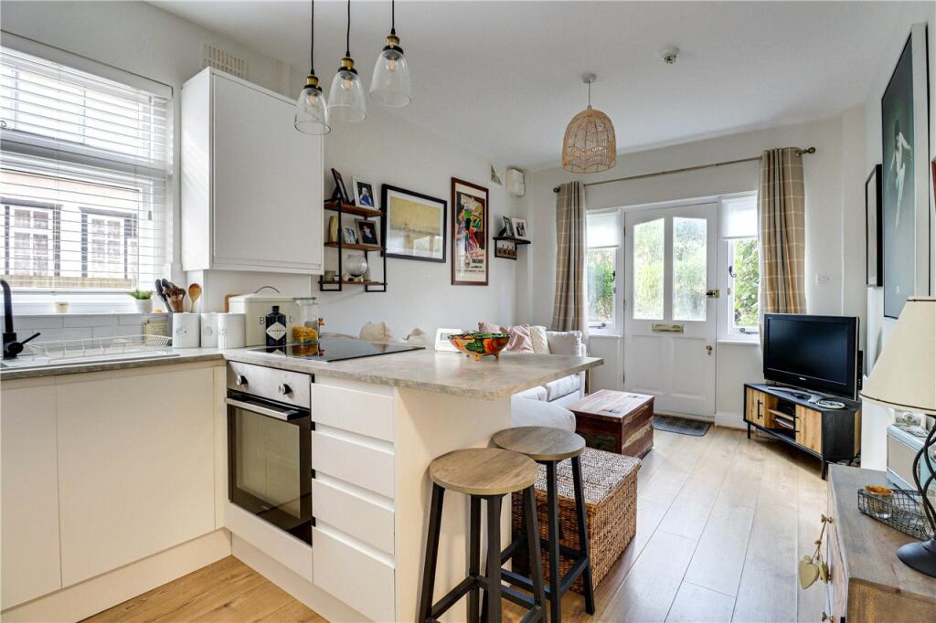 Living Room/Kitchen