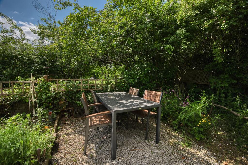 Vegetable Garden - dining.jpg