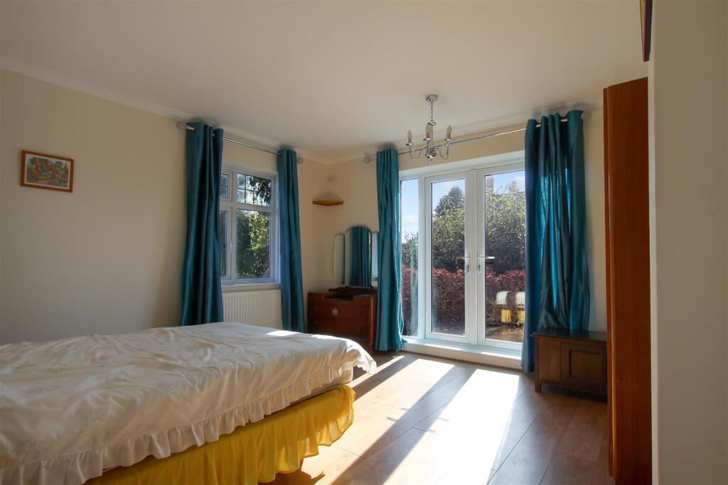bedroom-1.2-.jpg