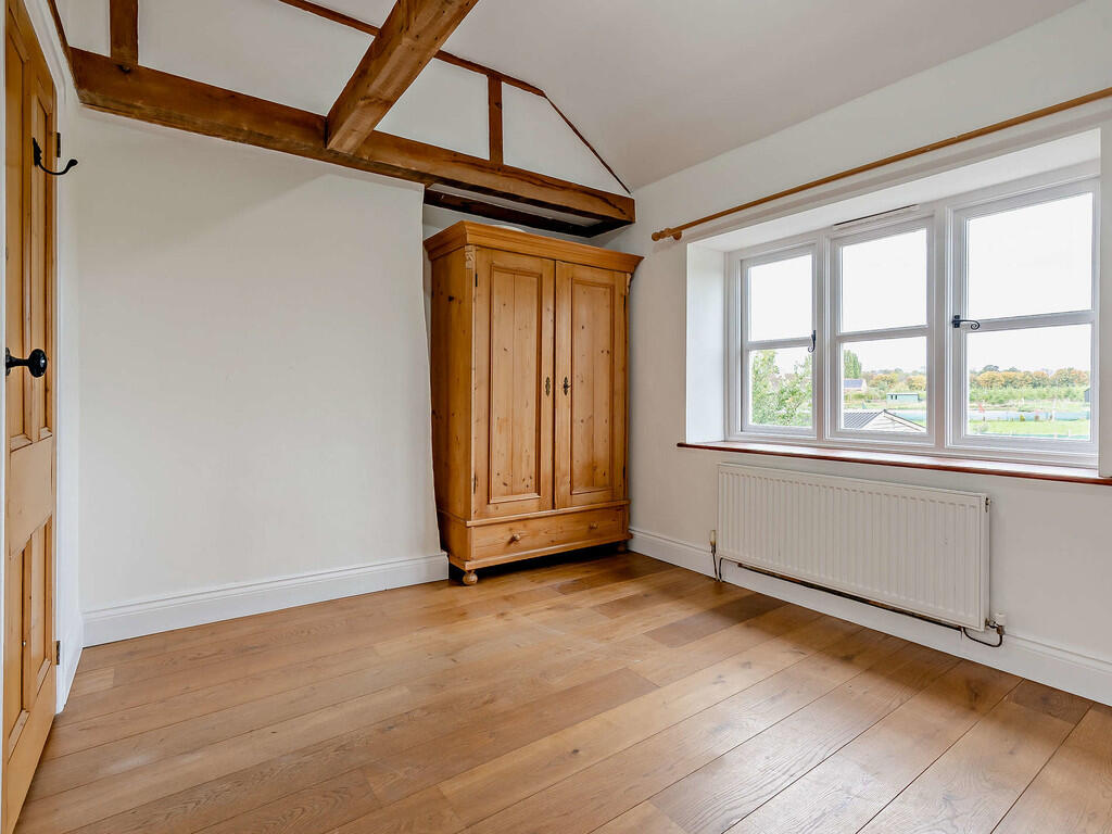 8666823-interior0...