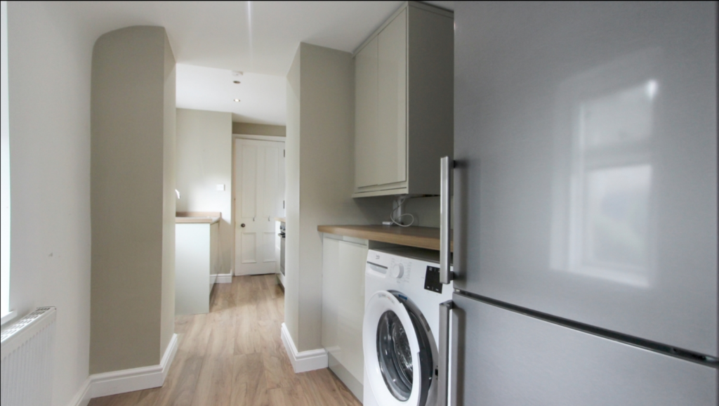 Screenshot 2025-10-15 at 23.53.38