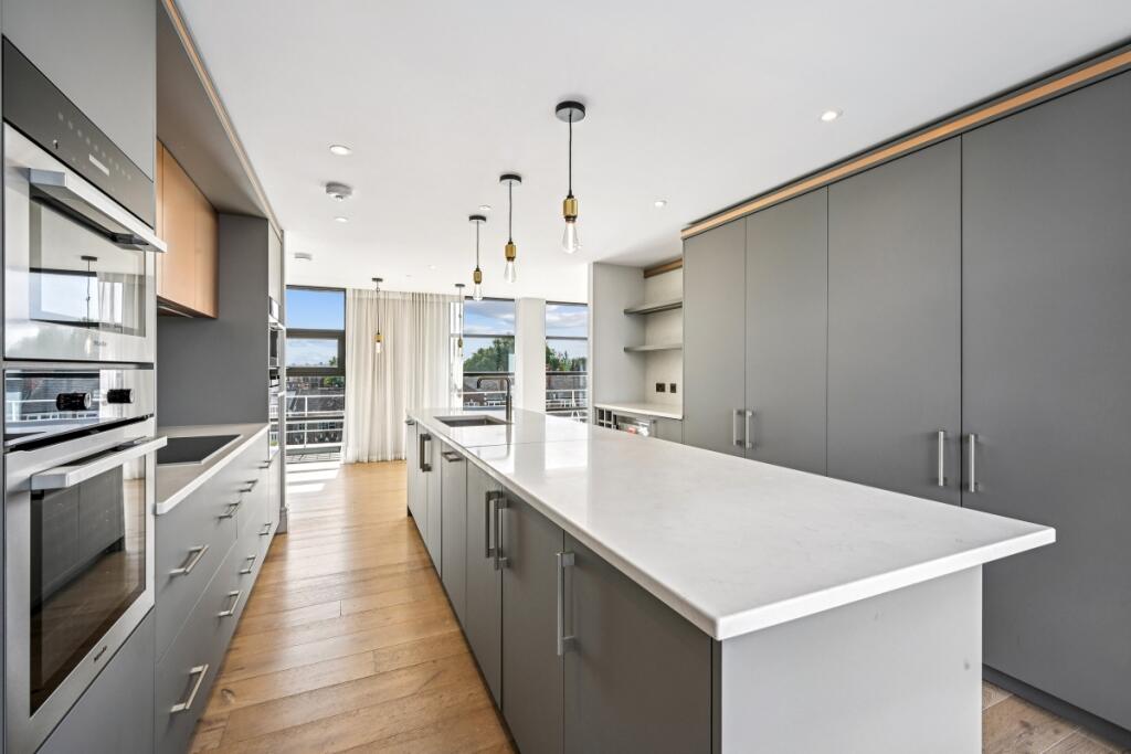 Penthouse Flat 5,...