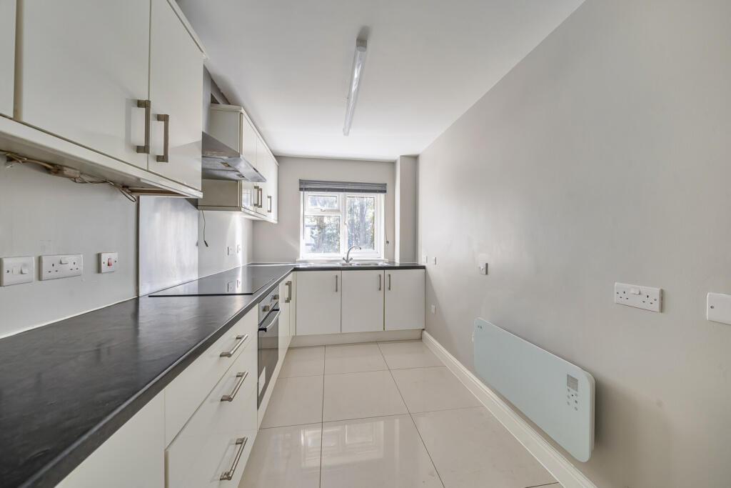 1348970-11-68b85e...