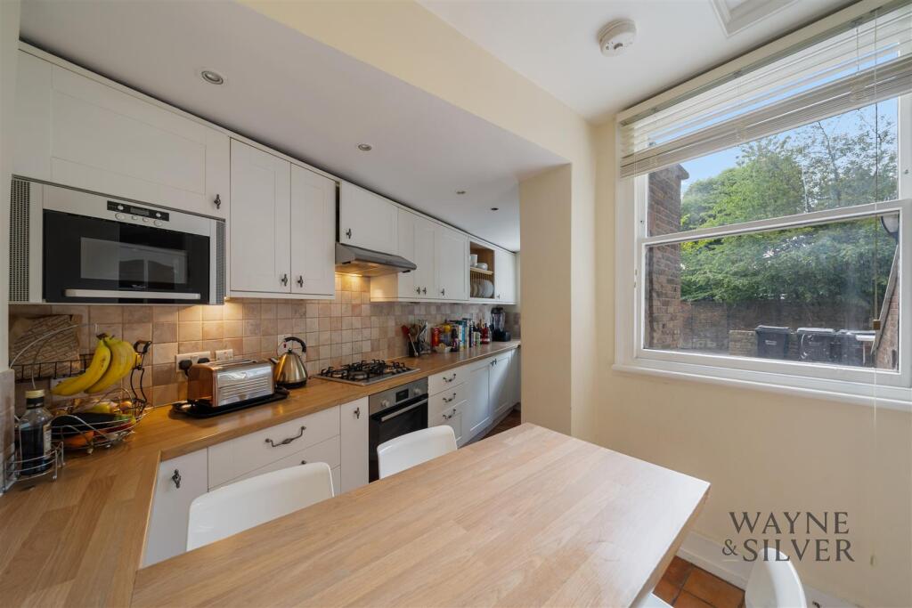 Holly Hill, NW3