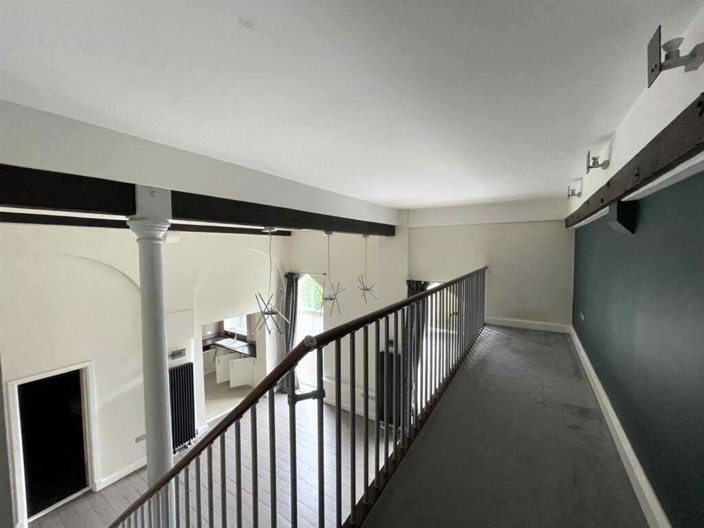 Mezzanine level