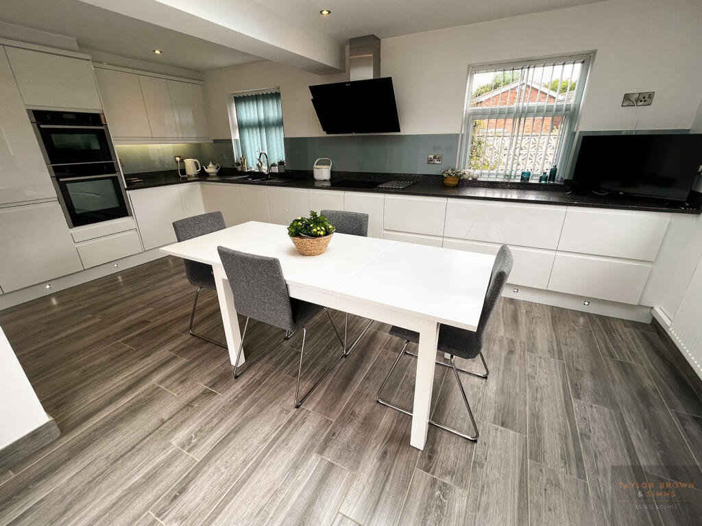1000050594
