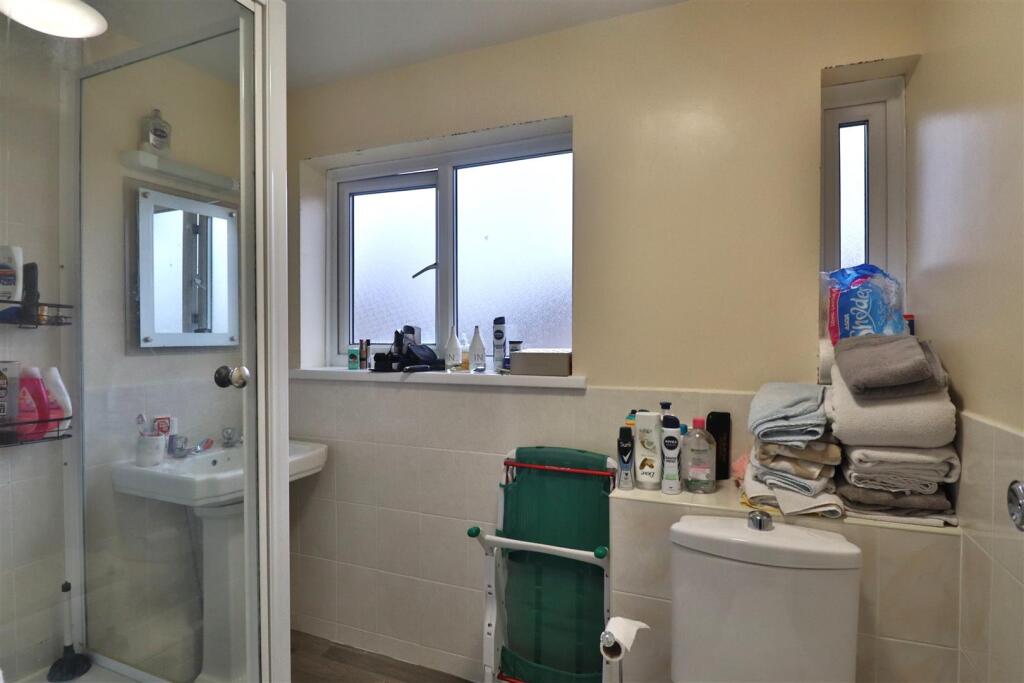 32 Helyers Green 4.JPG