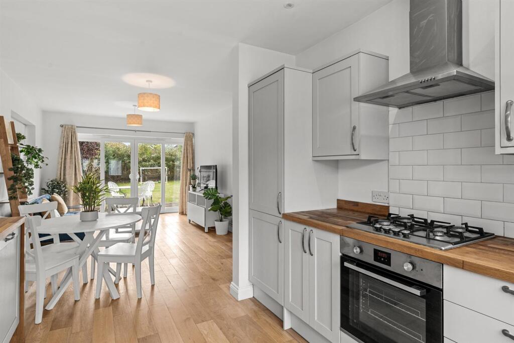 3-MeadowRiseRoad-016.jpg