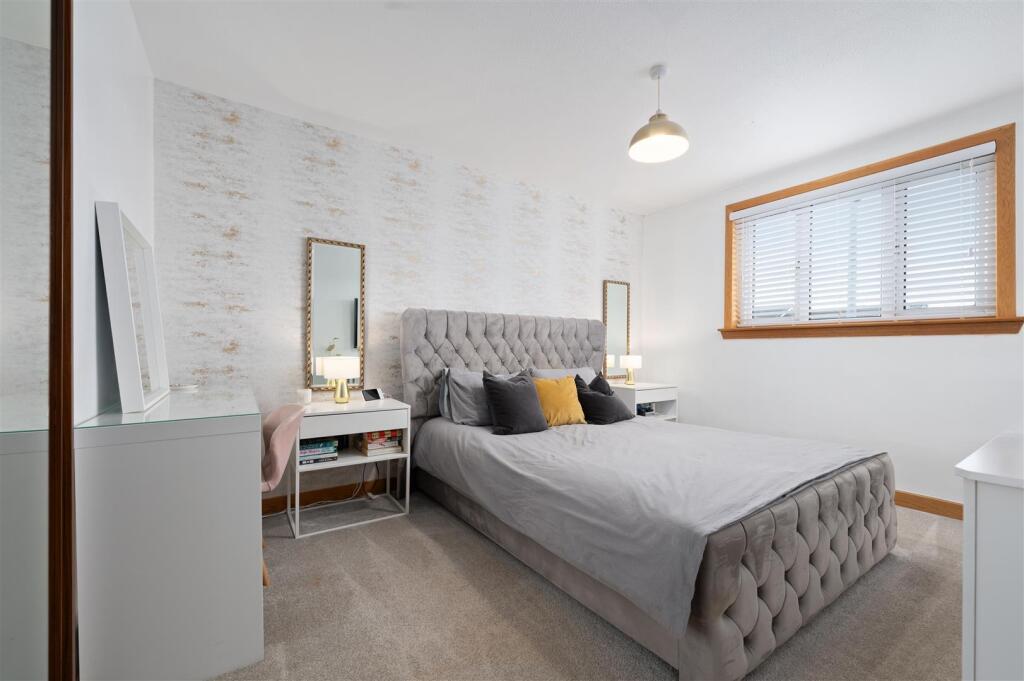 38WatsonPlace024.JPG