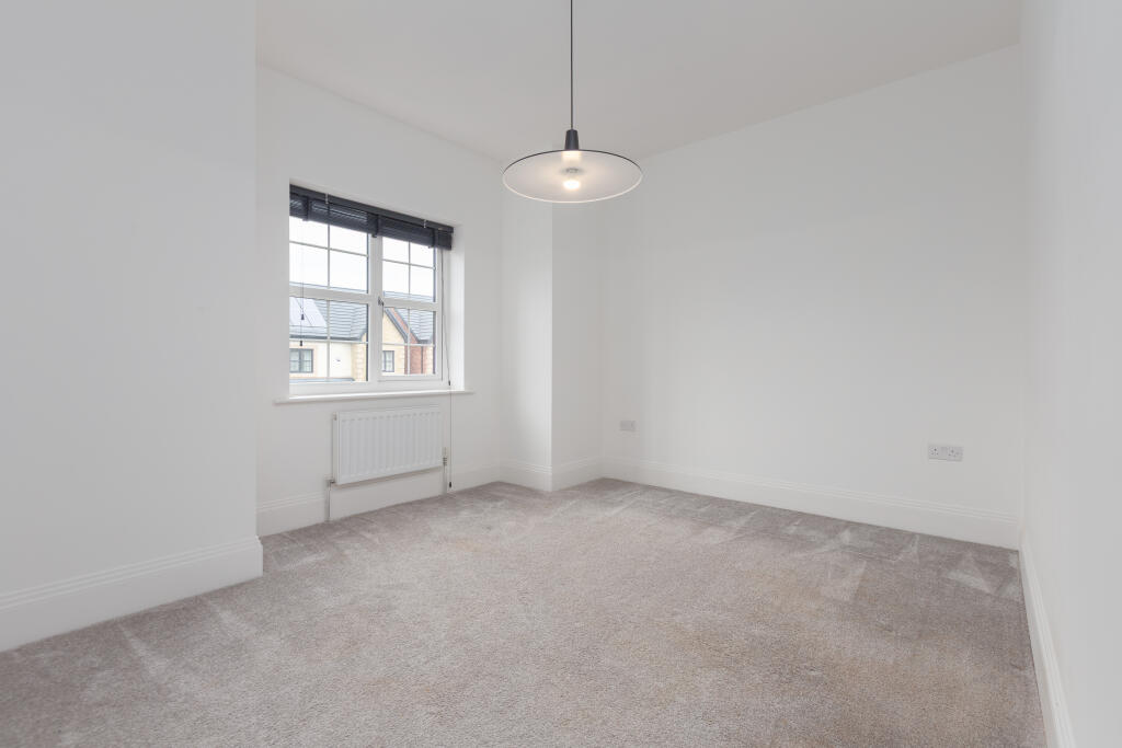 38 PARKSTONE DRIVE-3