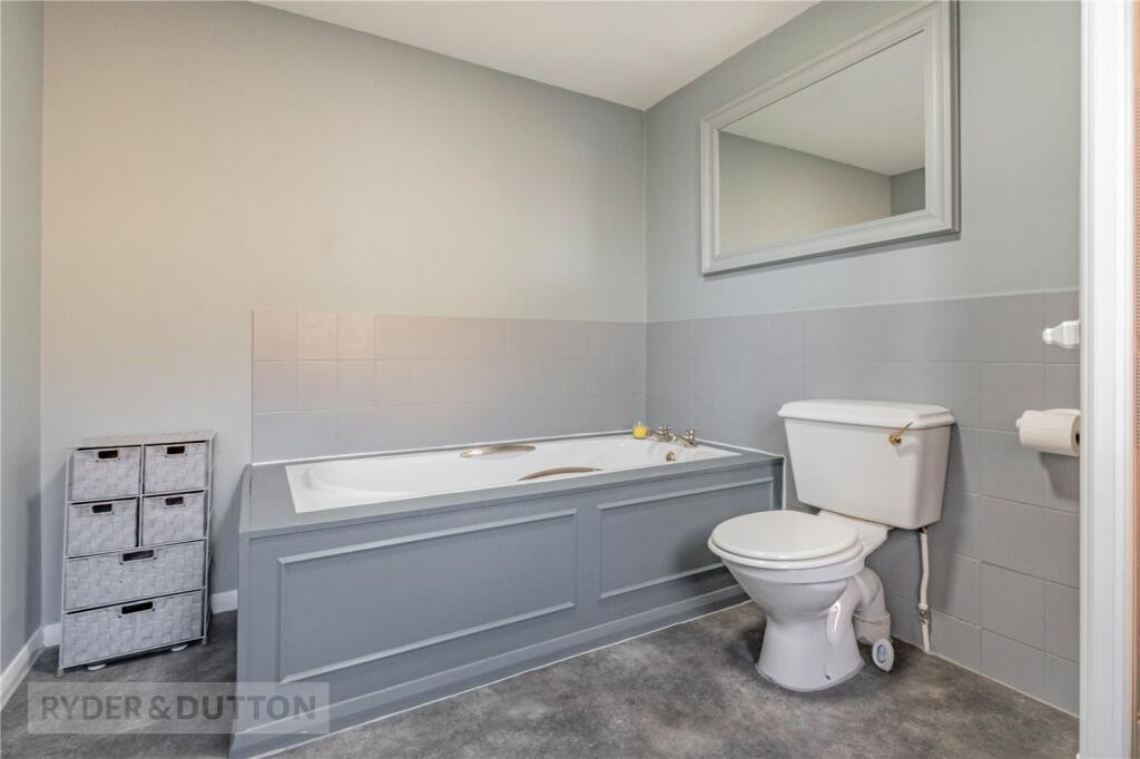 En-Suite Bathroom