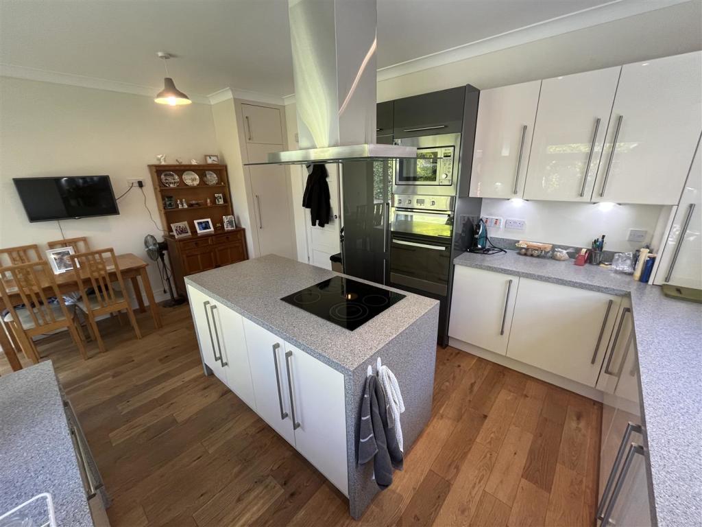 Living &amp; Dining Kitchen Aspect 3.jpg