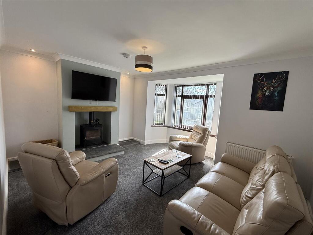 Lounge/ Living Room