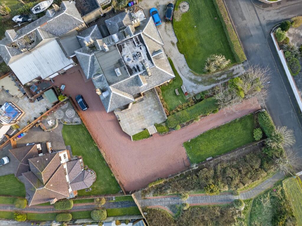 8 buchanan street, largs_49.jpg