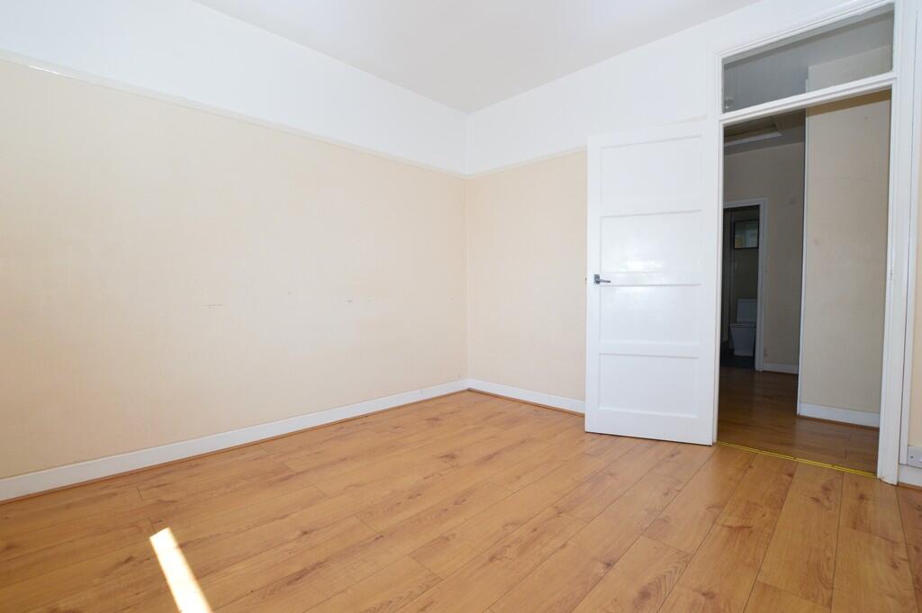 Bedroom 2 (2)