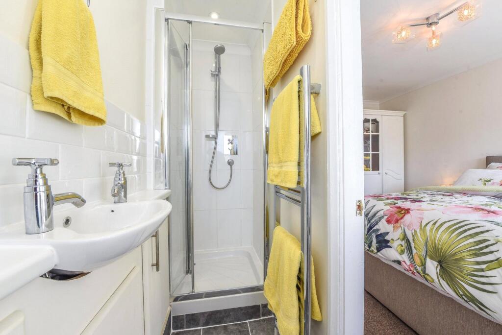 En-Suite Shower