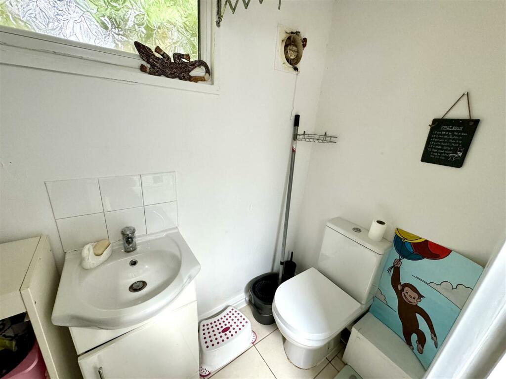 GROUND FLOOR WC
