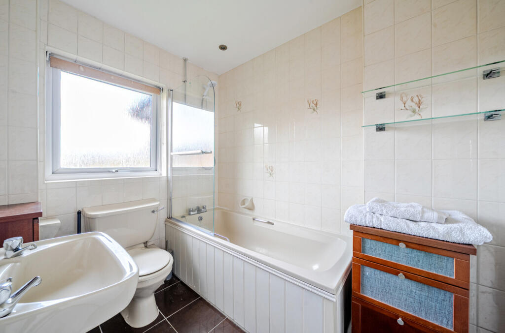 1372245-9-68fa03d...