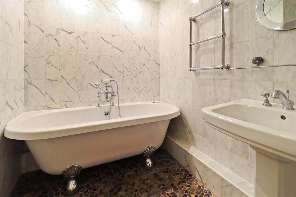 En Suite Add