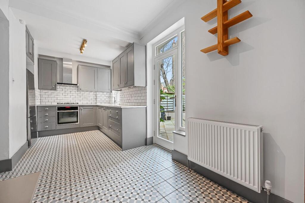 FBL -Blythe Road - Kitchen3 (1).JPG