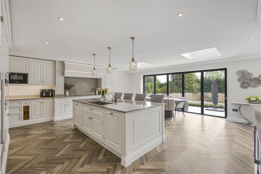 2 The Grove kitchen island dining 1051313_preview.