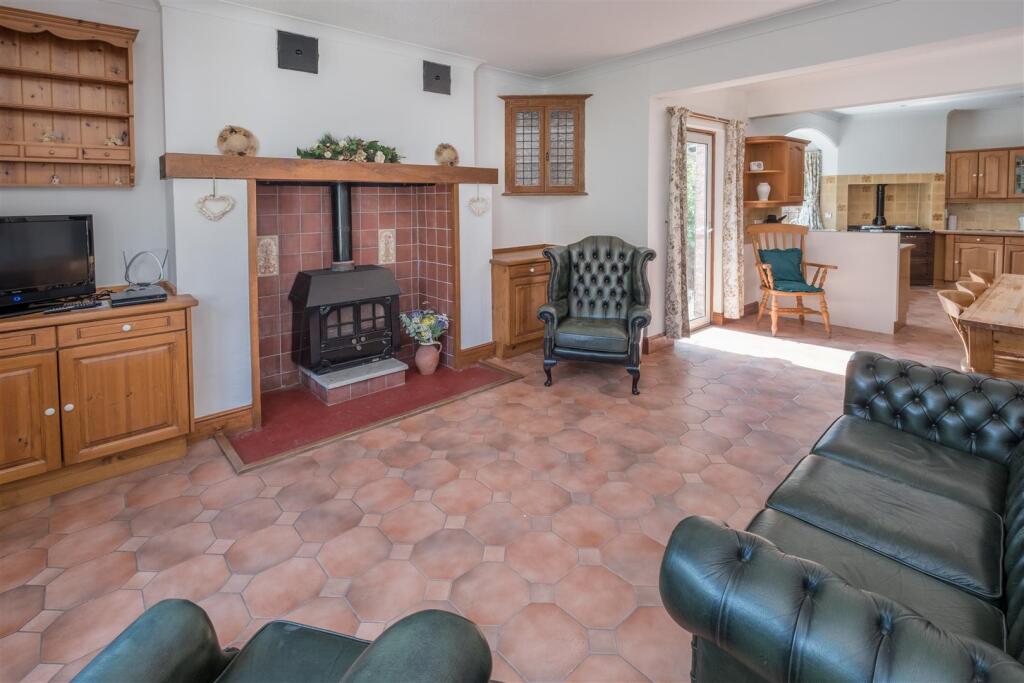Kitchen/ Breakfast room