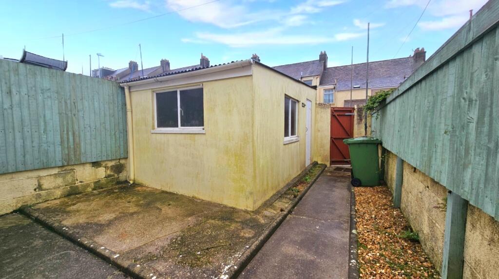 Courtyard &amp; Garage
