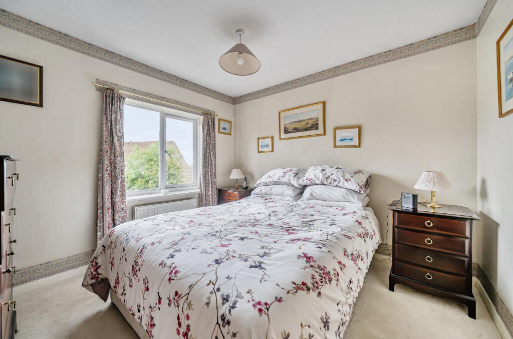 1347294-23-68b5b6...