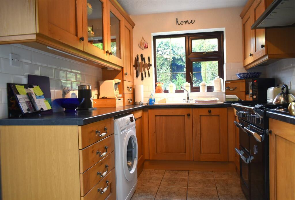 kitchen2.JPG