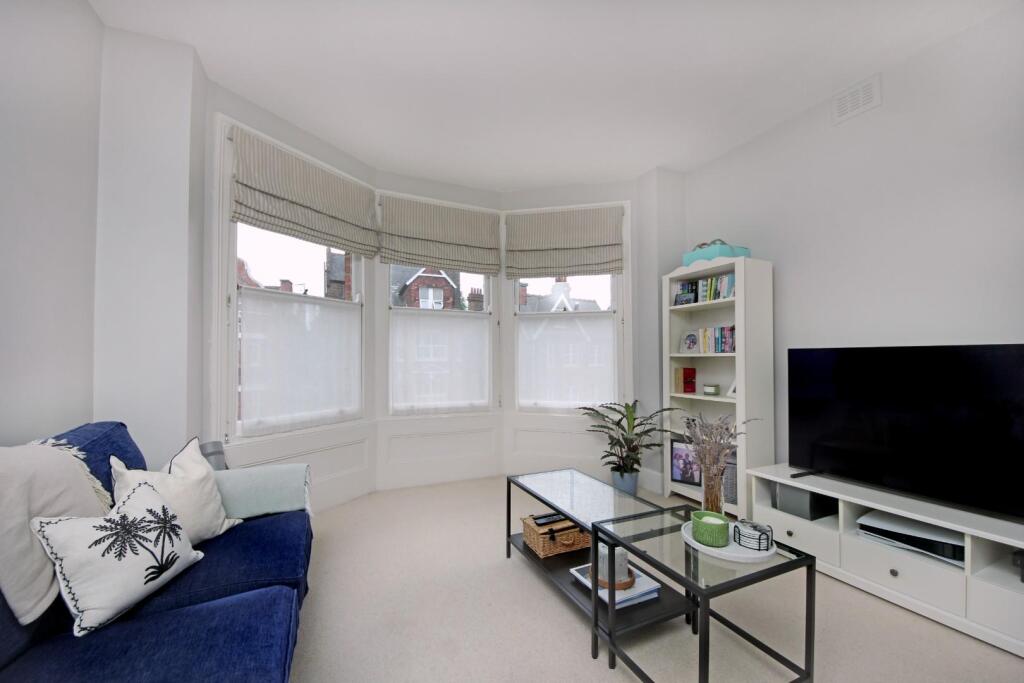 Gv- F3 - 11 Creffield Rd (3).jpg